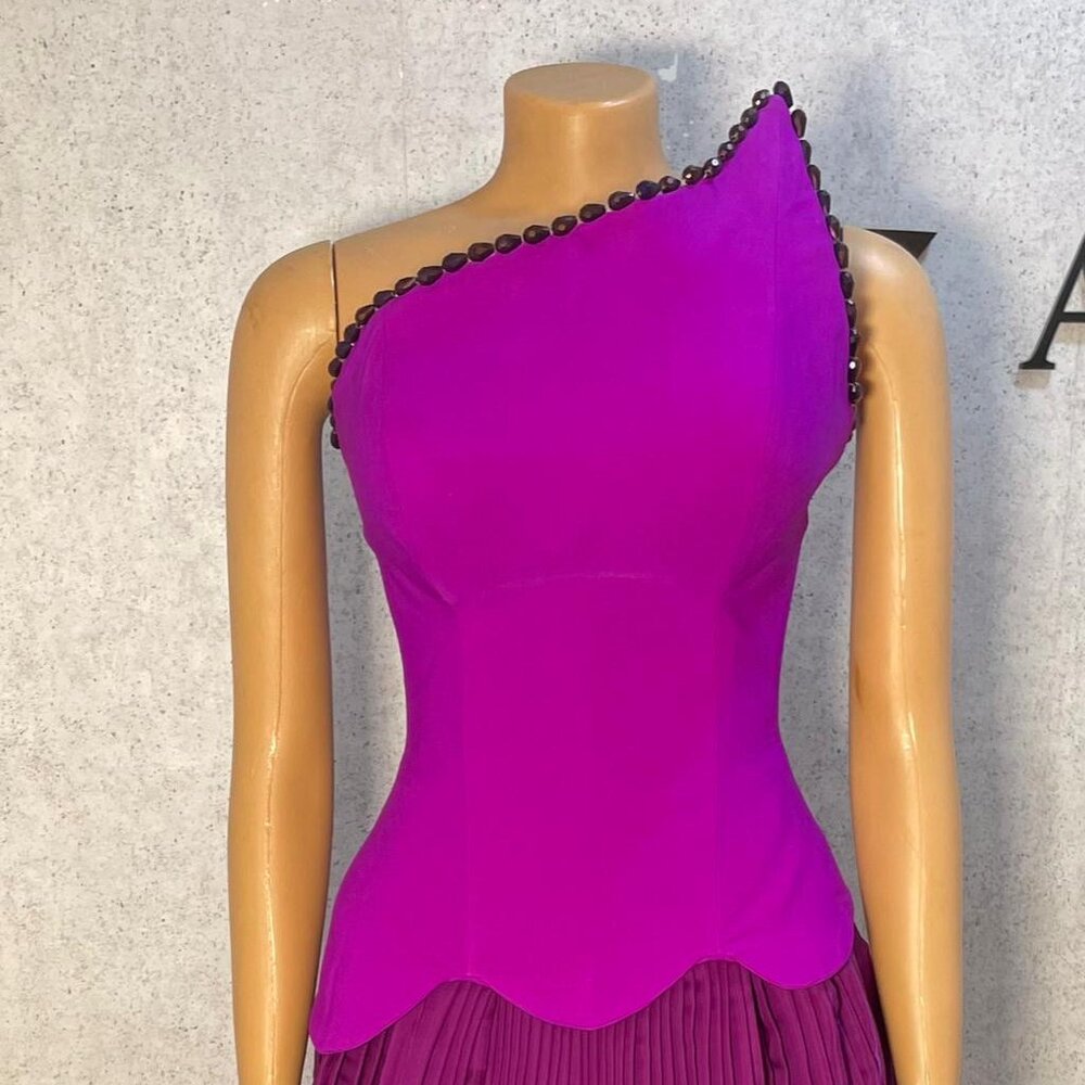 Custom Made Plum Red Carpet/Prom/Gala Dress | Size 2-4
